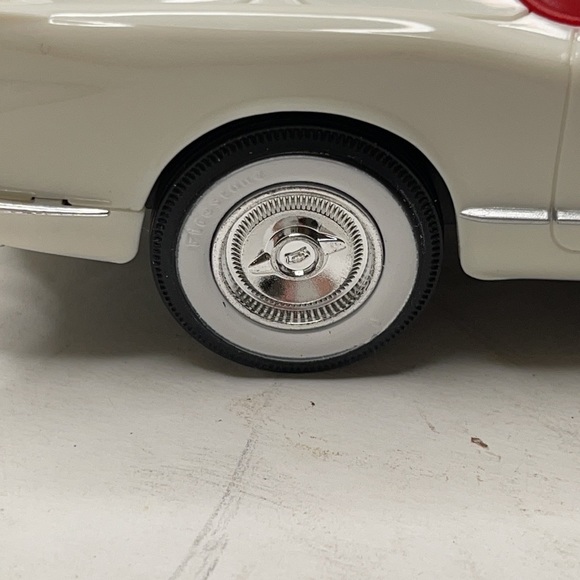 #8732 AMT Ertl 1953 Corvette Polo White 1/25 Scale Plastic Promo Model Car NEW - Picture 4 of 13